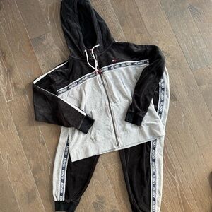 Tommy Hilfiger Two-Tone Athletic Set with Logo Stripe